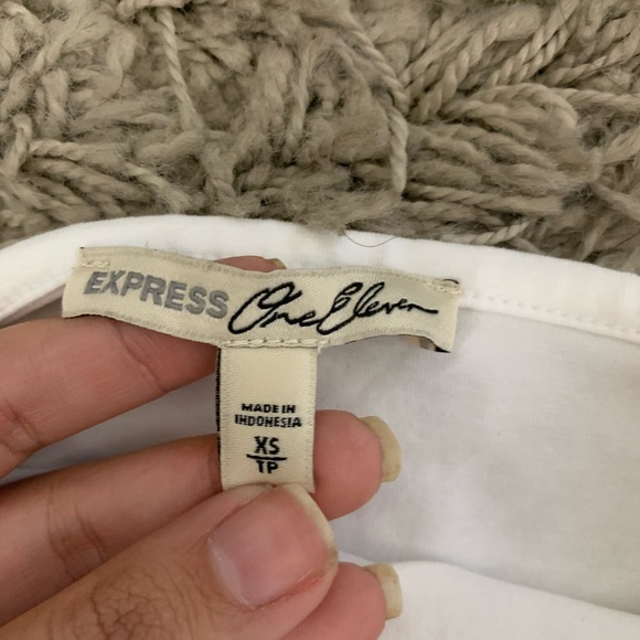 Express// crop top size xs - Picture 7 of 9